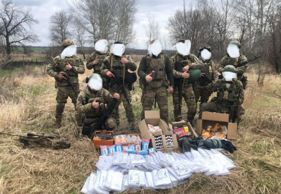 Кожен день ми щось передаємо нашим хлопцям.