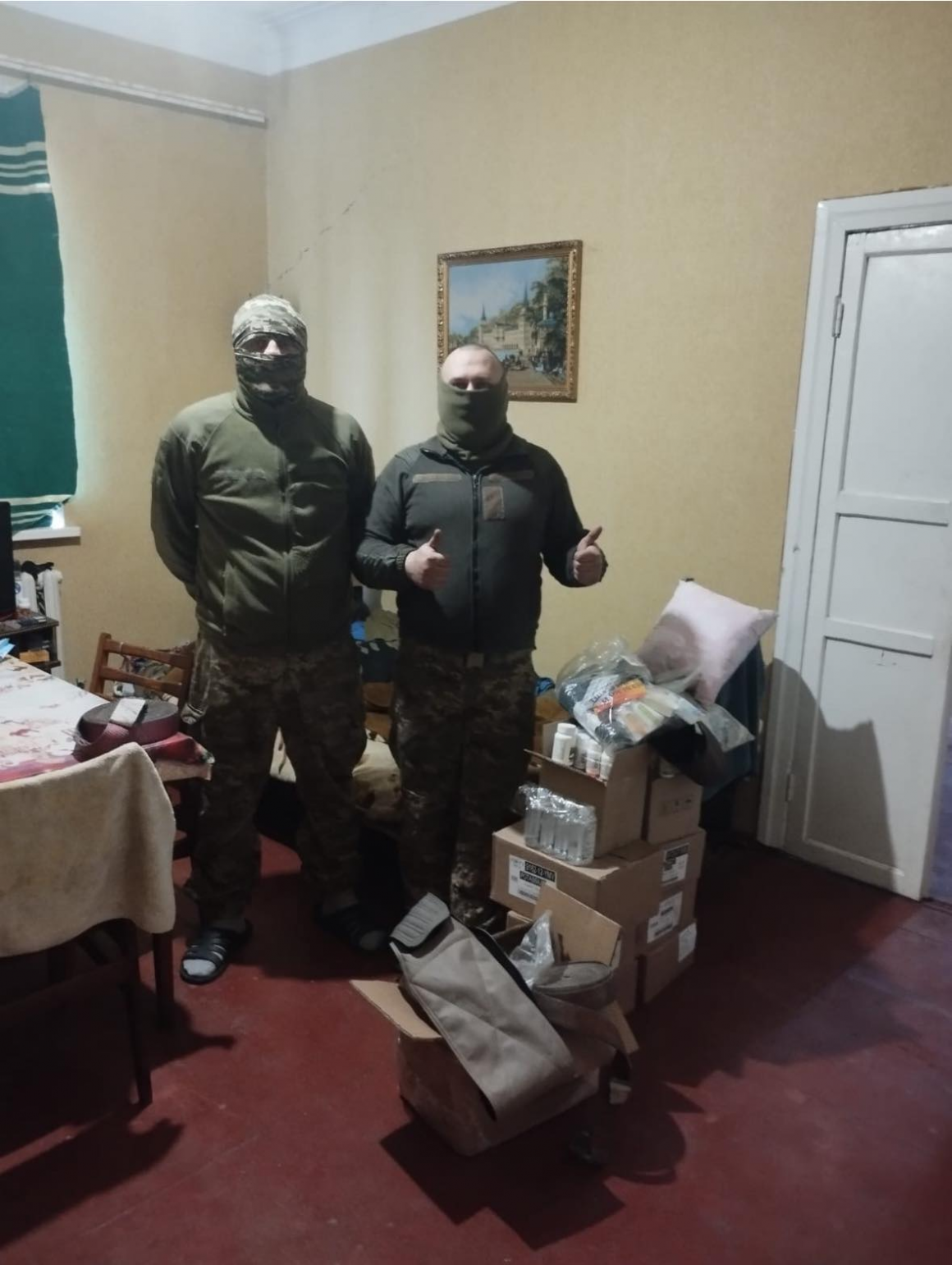 Передали вітаміни та медичні засоби для наших захисників!