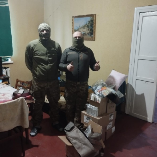 Передали вітаміни та медичні засоби для наших захисників!