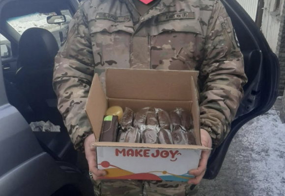 Передали енергетичні батончики для ЗСУ на Донецький напрямок