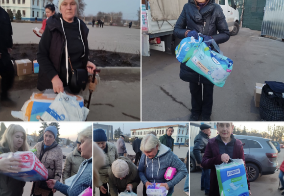 Ми передали підгузки для дорослих людей Ми передали підгузки для дорослих людей