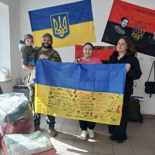 Передали пледи та ліки до обласної лікарні в Івано-Франківську Передали пледи та ліки до обласної лікарні в Івано-Франківську