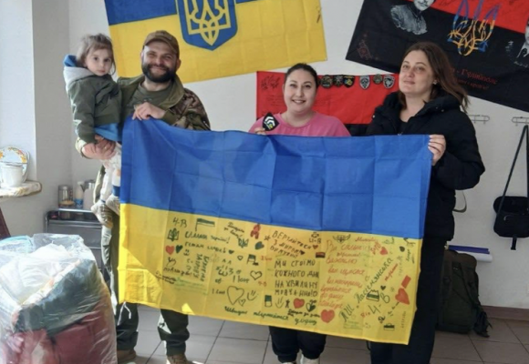 Передали пледи та ліки до обласної лікарні в Івано-Франківську