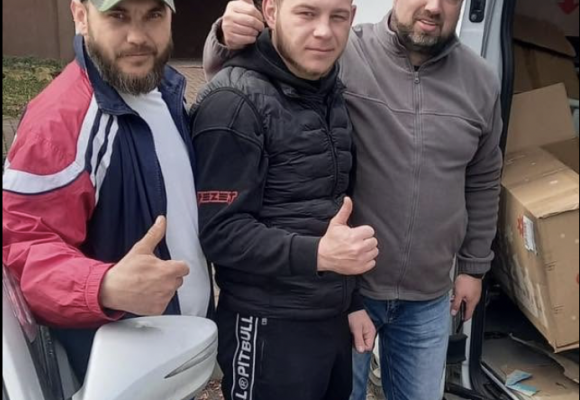Передали інвалідні візки та медичну допомогу потребуючим